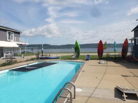 Double Room Lake City Екстериор снимка