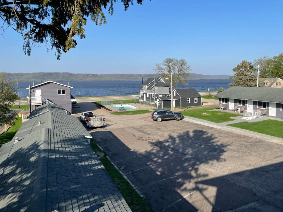 Double Room Lake City Екстериор снимка
