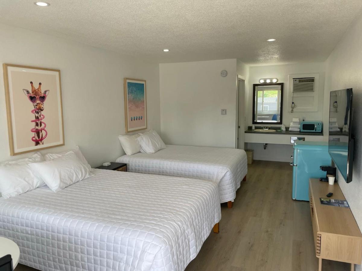 Double Room Lake City Екстериор снимка
