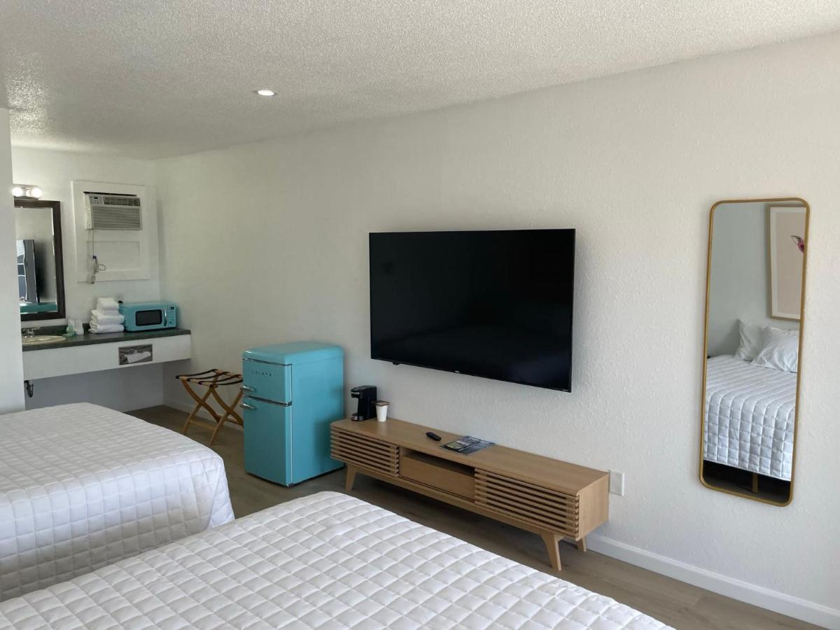 Double Room Lake City Екстериор снимка