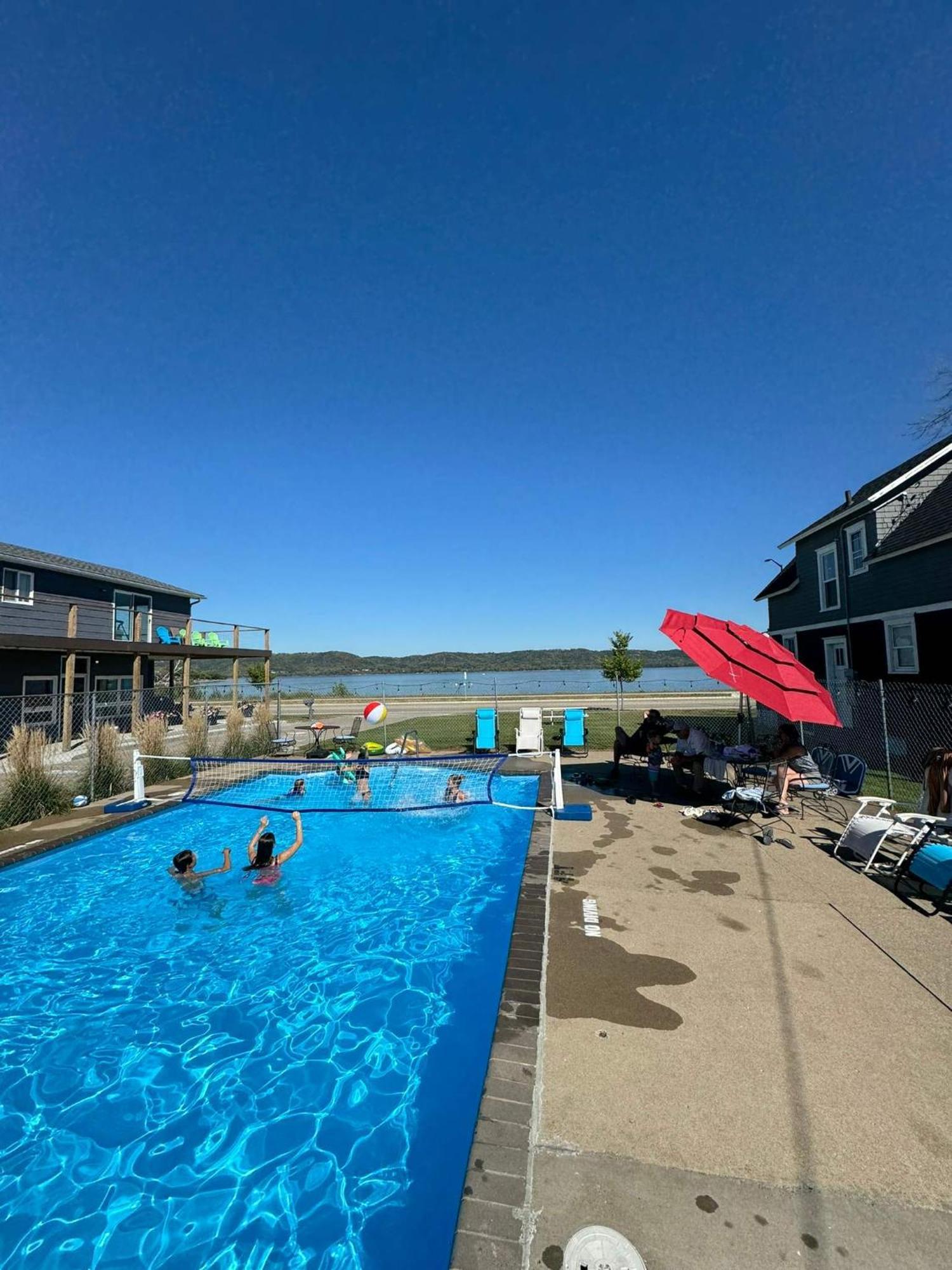 Double Room Lake City Екстериор снимка